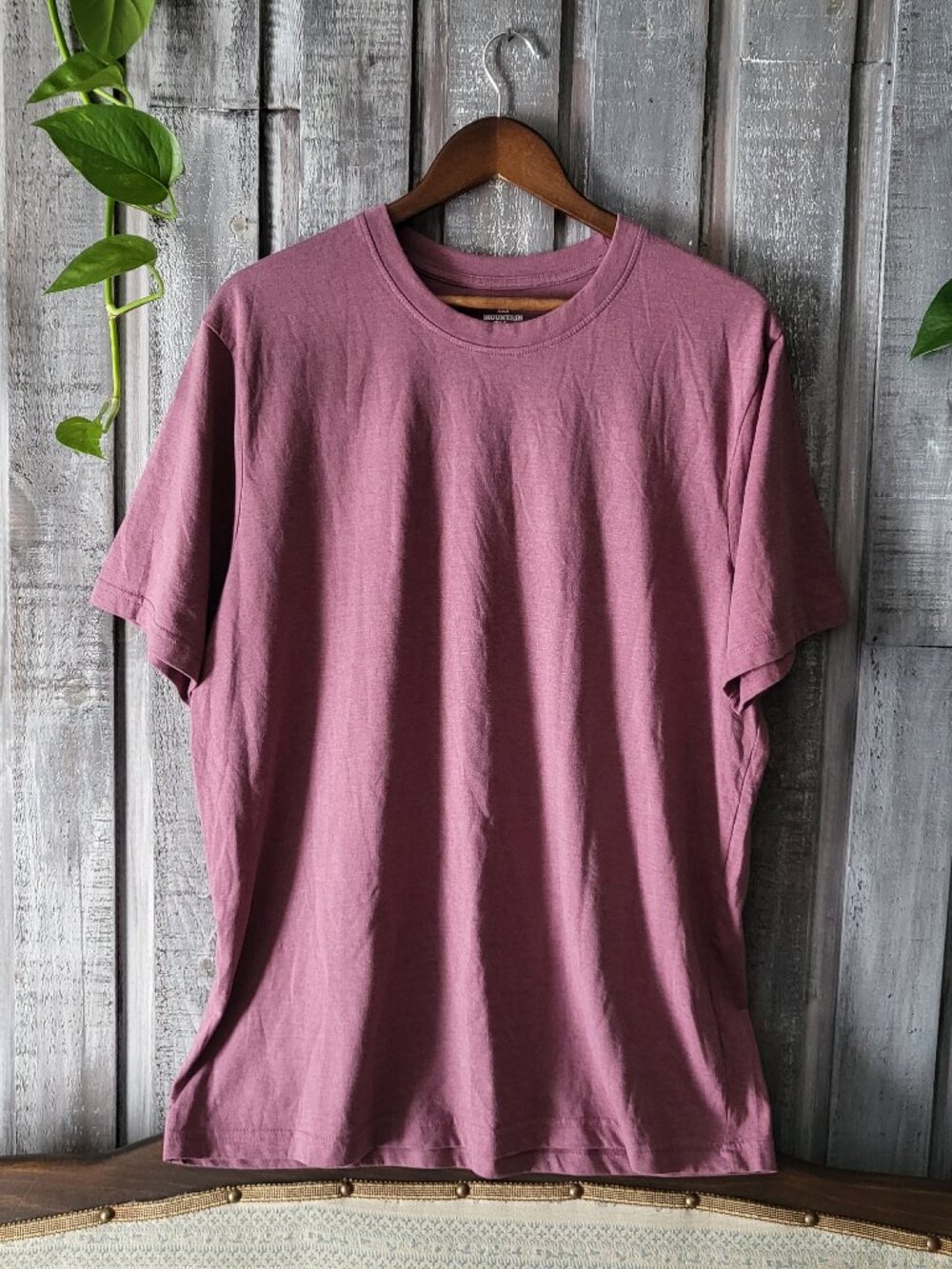 Men's Mauve Burgundy Short Sleeve Crewneck T-Shirt Large